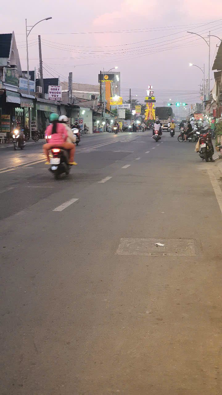 nhà liền kề Phú An, bất động sản Cai Lậy, nhà kinh doanh mặt tiền, nhà 2 mặt tiền Tiền Giang