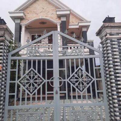 Bán nhà mái Thái đẹp gần chợ Cai Lậy, Đồng Tháp – Diện tích 10x33m, nhà mới 90%, giá chỉ 3.5 tỷ, pháp lý rõ ràng.