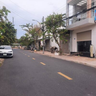 Nhà phố KDC Chợ Mới Cai Lậy – vị trí trung tâm, pháp lý chuẩn, giá bán hấp dẫn. Cơ hội đầu tư sinh lời hoặc an cư lý tưởng.